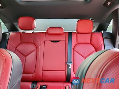 Zdjęcie 10 z 13 samochodu: 2018 PORSCHE MACAN VIN:WP1AA2A50JLB04414 - miniatura