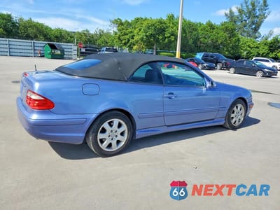 Trzecie zdjęcie samochodu z tyłu: 2000 MERCEDES-BENZ CLK 430 VIN:WDBLK70G4YT051944 - miniatura