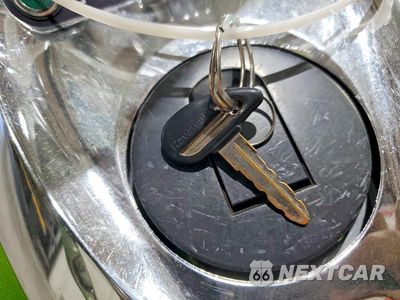 Zdjęcie 8 z 9 samochodu: 2004 KAWASAKI 1600 MEANSTREAK VIN:JKBVNKB174A002830 - miniatura