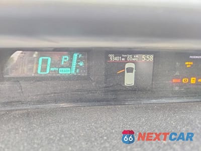 Zdjęcie 9 z 12 samochodu: 2013 TOYOTA PRIUS C VIN:JTDKDTB31D1057250 - miniatura