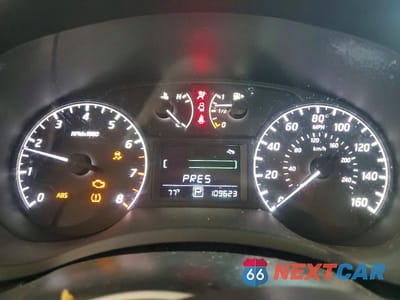 Zdjęcie 9 z 12 samochodu: 2016 NISSAN SENTRA S VIN:3N1AB7AP1GY258257 - miniatura