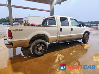 Trzecie zdjęcie samochodu z tyłu: 2001 FORD F250 SUPER DUTY VIN:1FTNW21LX1EB00023 - miniatura