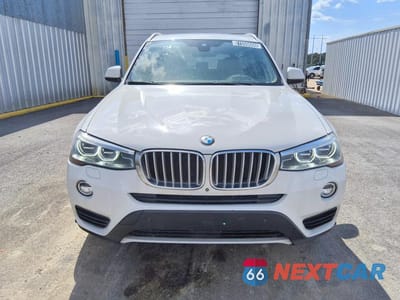 Piąte zdjęcie samochodu w środku: 2017 BMW X3 XDRIVE35I VIN:5UXWX7C55H0U39890 - miniatura