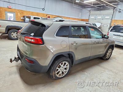 Trzecie zdjęcie samochodu z tyłu: 2017 JEEP CHEROKEE VIN:1C4PJMCS5HW564719 - miniatura