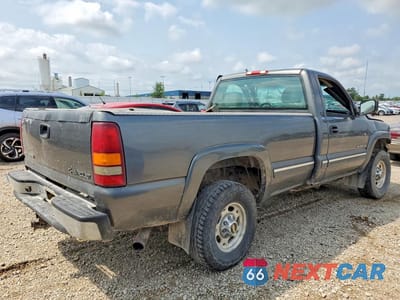 Trzecie zdjęcie samochodu z tyłu: 2001 CHEVROLET SILVERADO C2500 HEAVY DUTY VIN:1GCHC24U01E248675 - miniatura