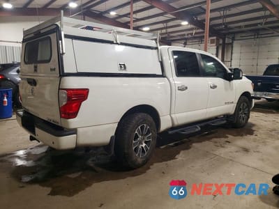 Trzecie zdjęcie samochodu z tyłu: 2021 NISSAN TITAN SV VIN:1N6AA1ED7MN532998 - miniatura