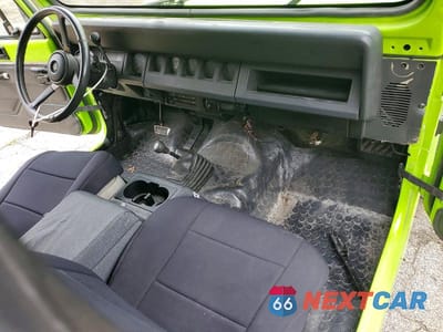 Zdjęcie 8 z 13 samochodu: 1995 JEEP WRANGLER / YJ SE VIN:1J4FY29S7SP226771 - miniatura