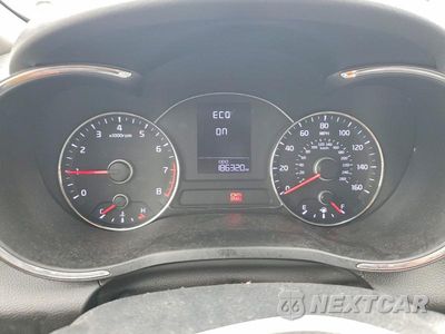 Zdjęcie 9 z 12 samochodu: 2016 KIA FORTE LX VIN:KNAFK4A68G5542701 - miniatura