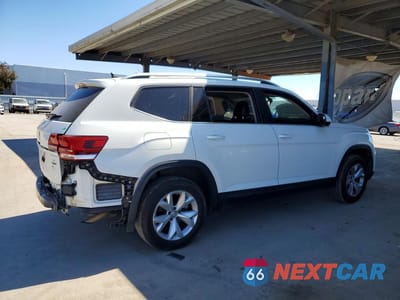 Trzecie zdjęcie samochodu z tyłu: 2018 VOLKSWAGEN ATLAS SE VIN:1V2KR2CA6JC565009 - miniatura