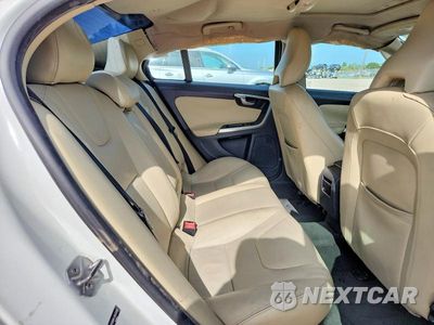 Zdjęcie 10 z 13 samochodu: 2017 VOLVO S60 VIN:YV126MFL3H2423259 - miniatura