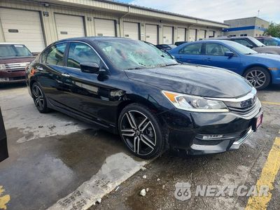 Czwarte zdjęcie samochodu z boku: 2017 HONDA ACCORD SPORT VIN:1HGCR2F57HA026281 - miniatura
