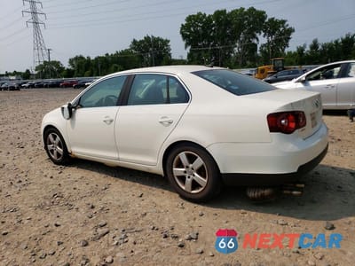 Drugie zdjęcie samochodu z przodu: 2008 VOLKSWAGEN JETTA SE VIN:3VWRM71K98M135438 - miniatura
