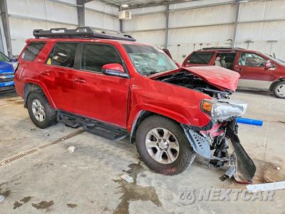 Czwarte zdjęcie samochodu z boku: 2021 TOYOTA 4RUNNER SR5 VIN:JTEMU5JR1M5882297 - miniatura
