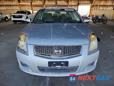 Piąte zdjęcie samochodu w środku: 2011 NISSAN SENTRA 2.0 VIN:3N1AB6AP4BL621537 - miniatura