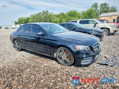 Czwarte zdjęcie samochodu z boku: 2019 MERCEDES-BENZ E 450 4MATIC VIN:WDDZF6JB8KA504260 - miniatura