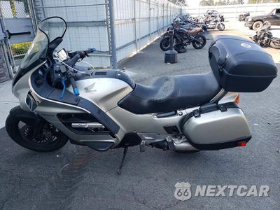 Trzecie zdjęcie samochodu z tyłu: 1991 HONDA ST1100 VIN:JH2SC2600MM101547 - miniatura