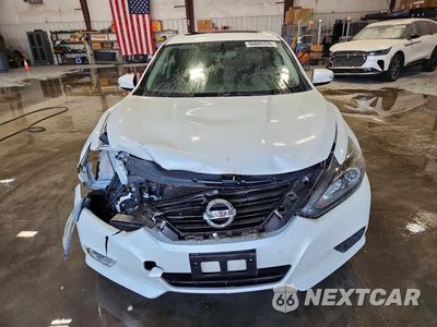 Piąte zdjęcie samochodu w środku: 2018 NISSAN ALTIMA 2.5 SL VIN:1N4AL3AP8JC211347 - miniatura
