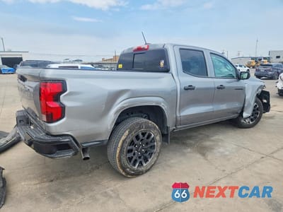 Trzecie zdjęcie samochodu z tyłu: 2025 CHEVROLET COLORADO VIN:1GCPSBEK3S1139180 - miniatura