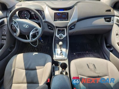 Zdjęcie 8 z 12 samochodu: 2012 HYUNDAI ELANTRA GLS VIN:5NPDH4AE1CH072750 - miniatura