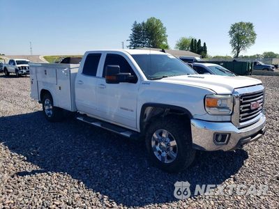 Czwarte zdjęcie samochodu z boku: 2015 GMC SIERRA K3500 SLE VIN:1GT522C87FZ512727 - miniatura