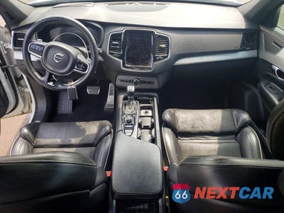 Zdjęcie 8 z 13 samochodu: 2016 VOLVO XC90 T6 VIN:YV4A22PM0G1029423 - miniatura