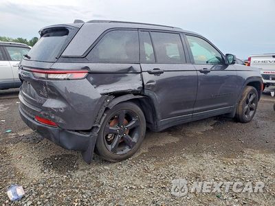 Trzecie zdjęcie samochodu z tyłu: 2025 JEEP GRAND CHEROKEE LAREDO VIN:1C4RJHAG2S8742886 - miniatura
