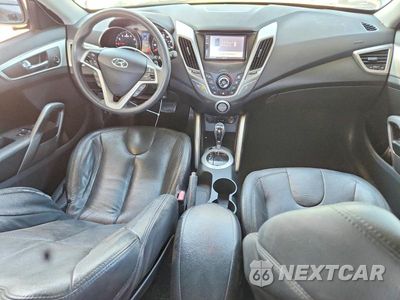 Zdjęcie 8 z 13 samochodu: 2012 HYUNDAI VELOSTER BASE VIN:KMHTC6AD9CU042927 - miniatura