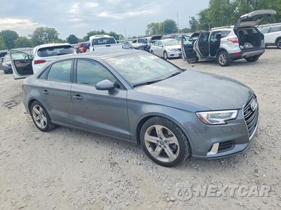 Czwarte zdjęcie samochodu z boku: 2018 AUDI A3 PREMIUM VIN:WAUB8GFF9J1054721 - miniatura