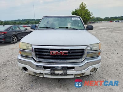 Piąte zdjęcie samochodu w środku: 2005 GMC NEW SIERRA C1500 VIN:2GTEC13T851120634 - miniatura