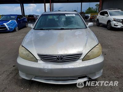 Piąte zdjęcie samochodu w środku: 2006 TOYOTA CAMRY LE VIN:4T1BE30K06U116387 - miniatura