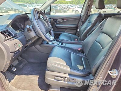 Zdjęcie 7 z 13 samochodu: 2019 HONDA PILOT TOURING VIN:5FNYF5H61KB034170 - miniatura