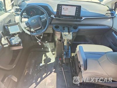 Zdjęcie 8 z 14 samochodu: 2024 TOYOTA SIENNA XLE VIN:5TDYRKEC5RS188659 - miniatura