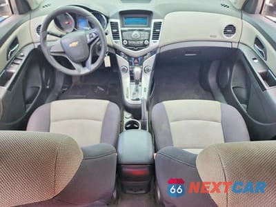 Zdjęcie 8 z 12 samochodu: 2014 CHEVROLET CRUZE LS VIN:1G1PA5SH9E7280942 - miniatura