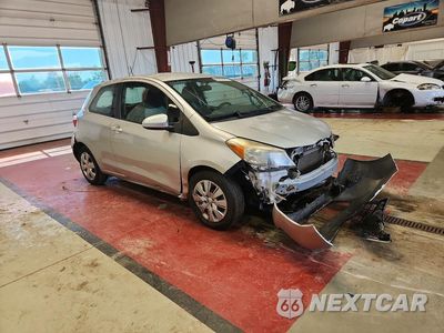 Czwarte zdjęcie samochodu z boku: 2012 TOYOTA YARIS 3-DOOR L VIN:JTDJTUD38CD506163 - miniatura