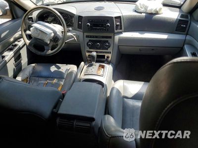 Zdjęcie 8 z 14 samochodu: 2007 JEEP GRAND CHEROKEE LAREDO VIN:1J8HS48P47C552608 - miniatura