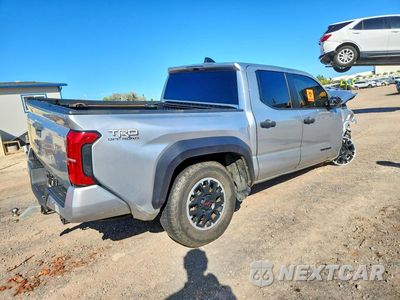 Trzecie zdjęcie samochodu z tyłu: 2024 TOYOTA TACOMA SR5 VIN:3TYLB5JN1RT020562 - miniatura