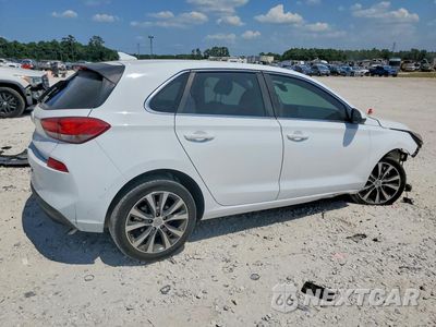 Trzecie zdjęcie samochodu z tyłu: 2019 HYUNDAI ELANTRA GT BASE VIN:KMHH35LE2KU103300 - miniatura