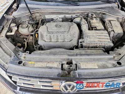 Zdjęcie 12 z 13 samochodu: 2018 VOLKSWAGEN TIGUAN SE VIN:3VV2B7AX9JM100203 - miniatura