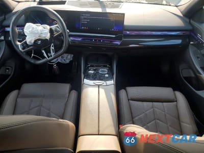 Zdjęcie 8 z 12 samochodu: 2025 BMW 540 XI VIN:WBA63FJ06SCT85047 - miniatura