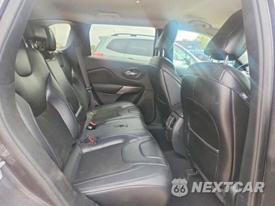 Zdjęcie 11 z 13 samochodu: 2019 JEEP CHEROKEE LATITUDE PLUS VIN:1C4PJMLX0KD394638 - miniatura