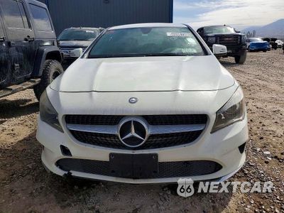 Piąte zdjęcie samochodu w środku: 2017 MERCEDES-BENZ CLA 250 VIN:WDDSJ4EB8HN398490 - miniatura