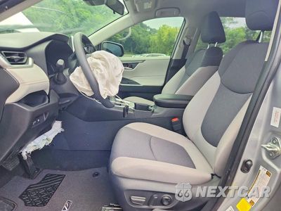Zdjęcie 7 z 13 samochodu: 2025 TOYOTA RAV4 HYBRID XLE VIN:JTMRWRFV8SJ066385 - miniatura