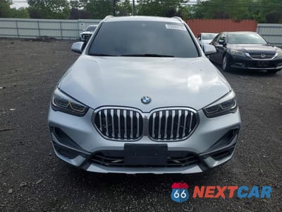 Piąte zdjęcie samochodu w środku: 2020 BMW X1 XDRIVE28I VIN:WBXJG9C00L5P61475 - miniatura