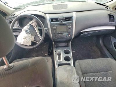Zdjęcie 8 z 13 samochodu: 2015 NISSAN ALTIMA 2.5 S VIN:1N4AL3AP5FN317279 - miniatura