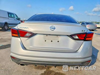 Zdjęcie 6 z 12 samochodu: 2019 NISSAN ALTIMA SR VIN:1N4BL4CV1KC159471 - miniatura