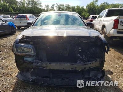 Piąte zdjęcie samochodu w środku: 2019 CHRYSLER 300 S VIN:2C3CCABG5KH648053 - miniatura