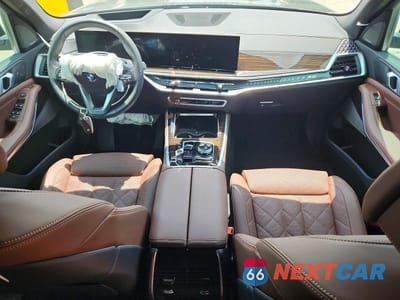 Zdjęcie 8 z 12 samochodu: 2025 BMW X5 XDRIVE40I VIN:5UX23EU07S9X85461 - miniatura