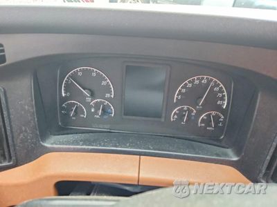Zdjęcie 9 z 14 samochodu: 2019 FREIGHTLINER CASCADIA 126 SEMI TRUCK VIN:3AKJHHDR2KSKF3612 - miniatura