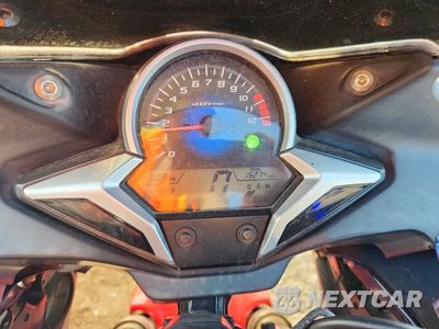 Zdjęcie 7 z 9 samochodu: 2012 HONDA CBR250 R VIN:MLHMC4102C5200543 - miniatura