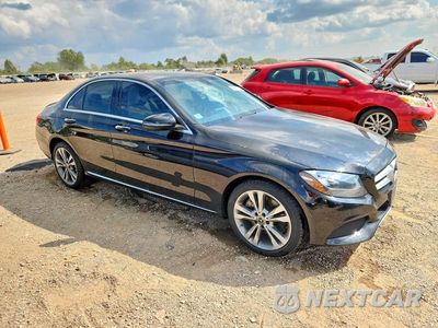 Czwarte zdjęcie samochodu z boku: 2017 MERCEDES-BENZ C 300 4MATIC VIN:55SWF4KB4HU219831 - miniatura